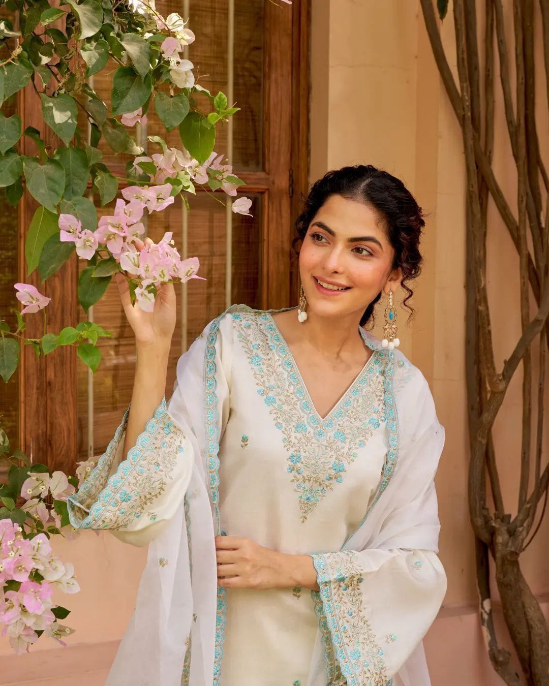 New Design for Festive Pure Chandaria Fabric Embroidery Sequence Neck Work Kurta With Pant & Dupatta Set