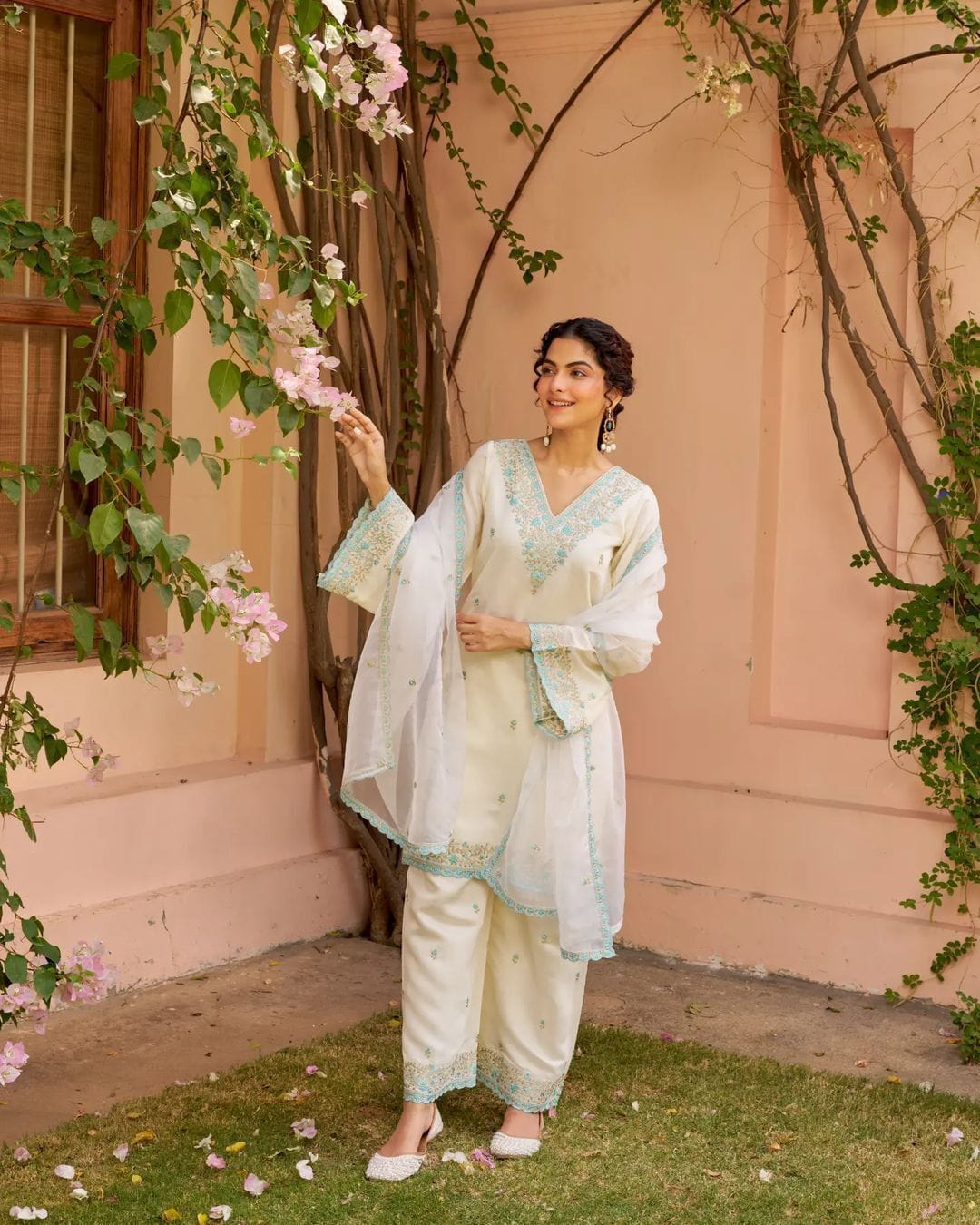 New Design for Festive Pure Chandaria Fabric Embroidery Sequence Neck Work Kurta With Pant & Dupatta Set