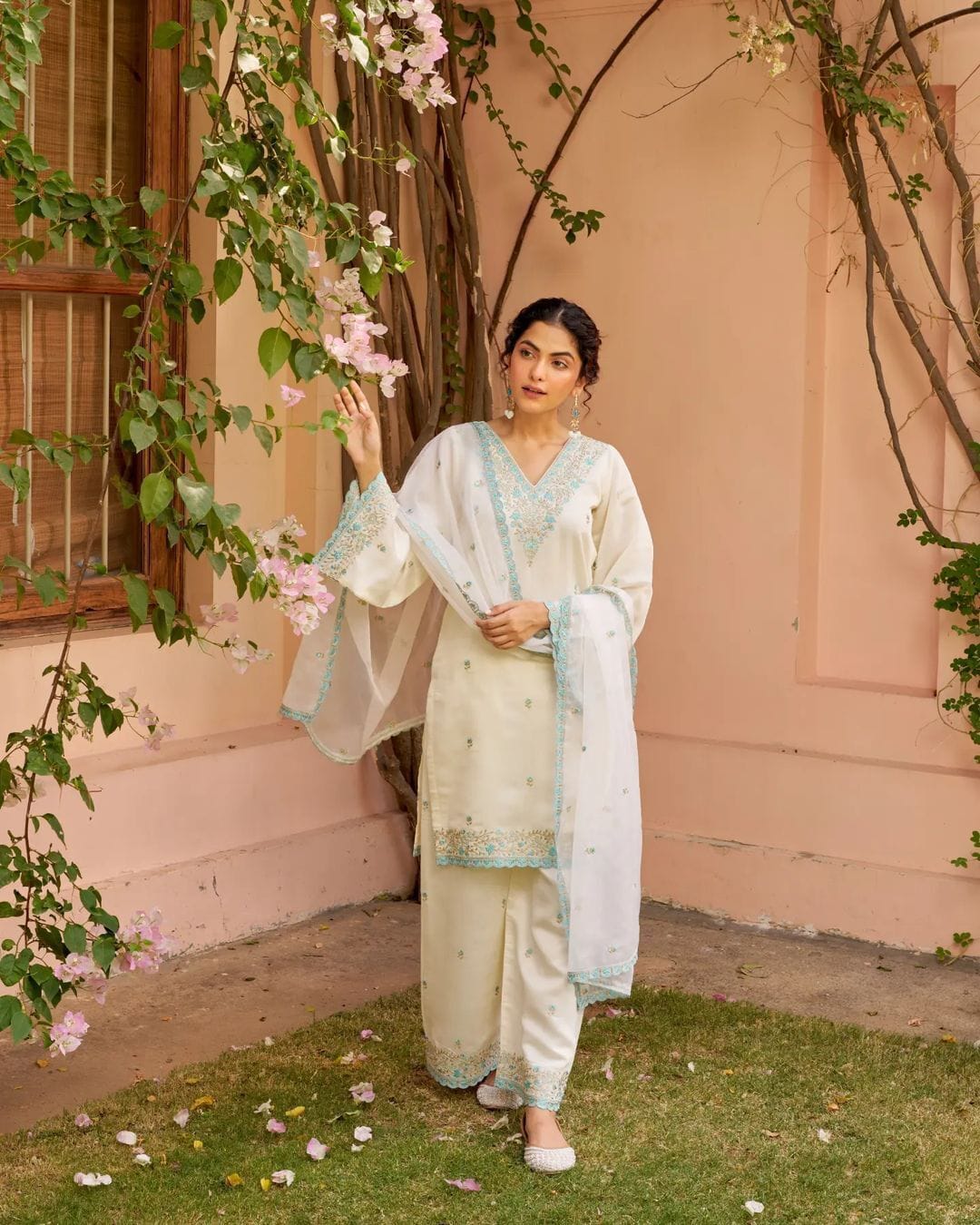 New Design for Festive Pure Chandaria Fabric Embroidery Sequence Neck Work Kurta With Pant & Dupatta Set